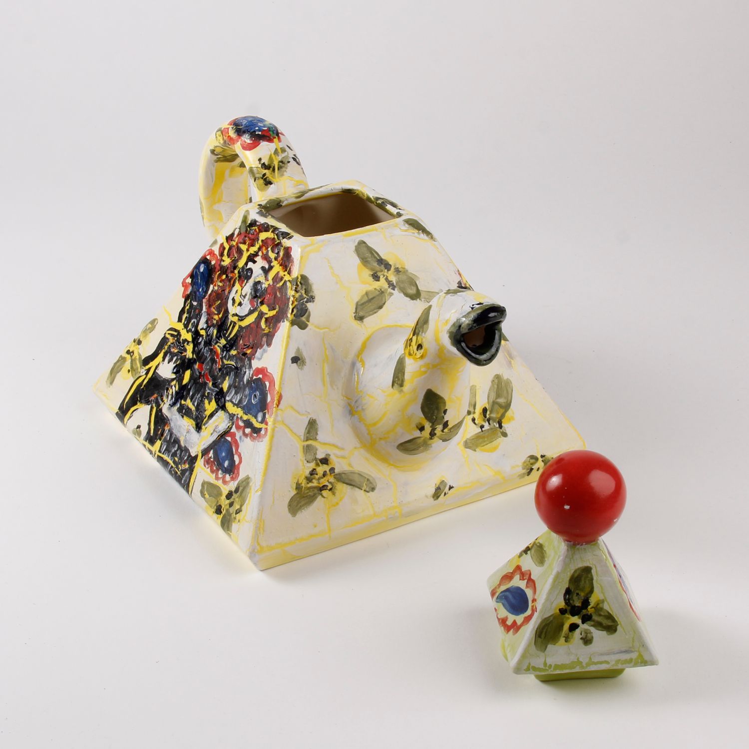 Patricia Lazar: Triangle Teapot Product Image 3 of 4