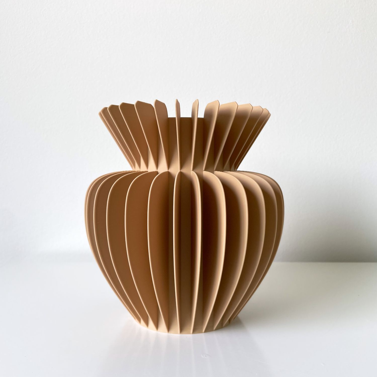 Sonnihaus Studio: MAIA Vase – Hazel Product Image 1 of 4