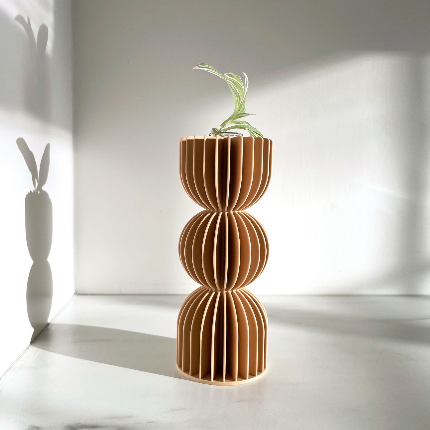 Sonnihaus Studio: BAUHAUS Vase – Hazel Product Image 1 of 2