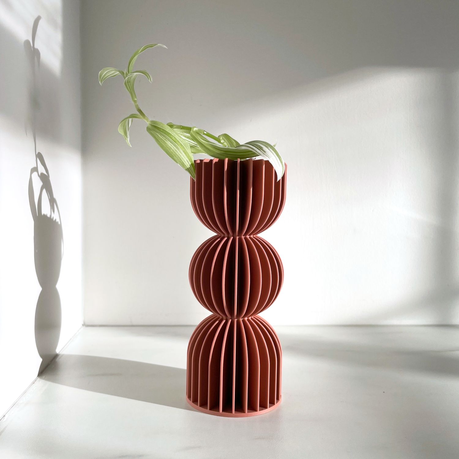 Sonnihaus Studio: BAUHAUS Vase – Terra Cotta Product Image 1 of 3