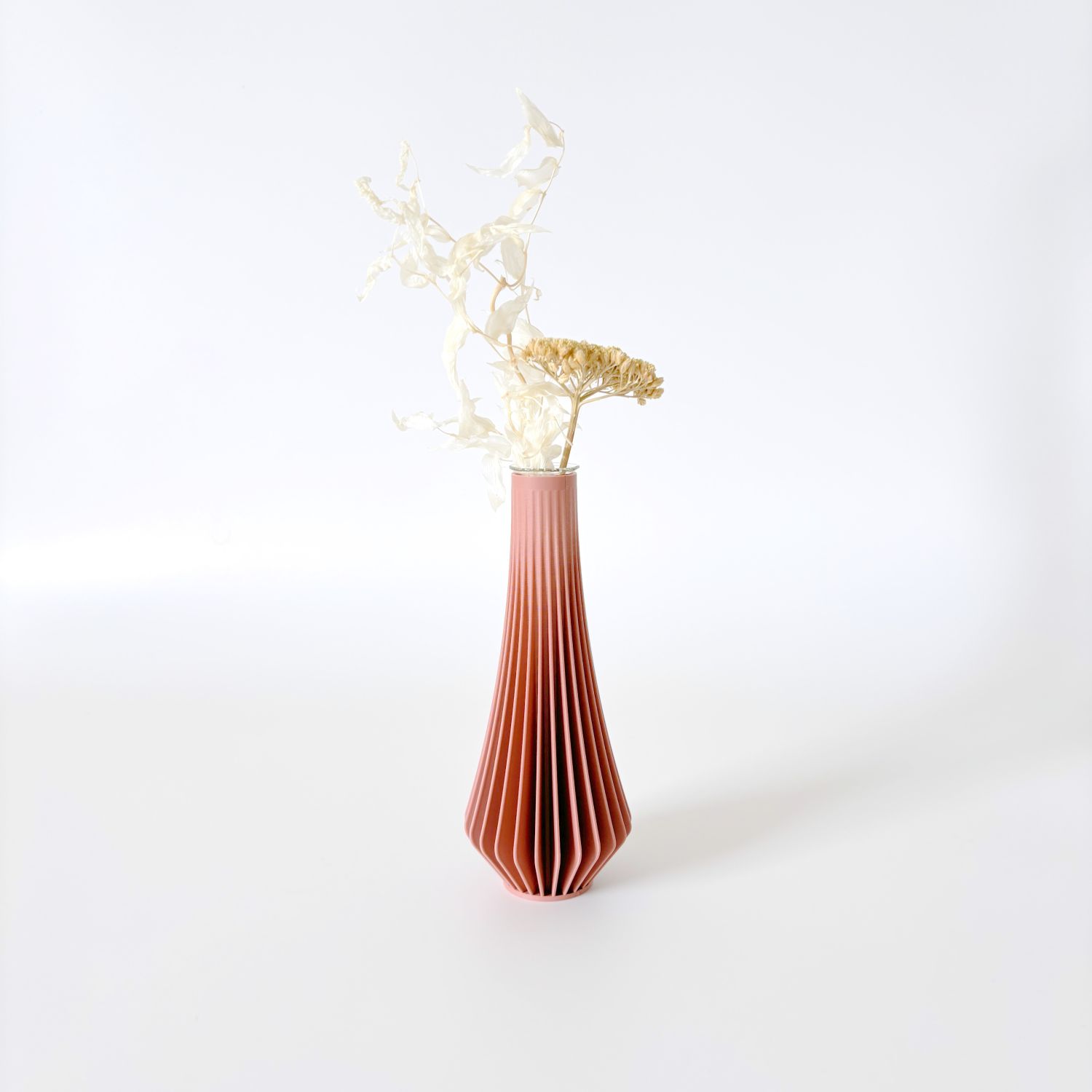 Sonnihaus Studio: KANJI Vase – Terra Cotta Product Image 1 of 1