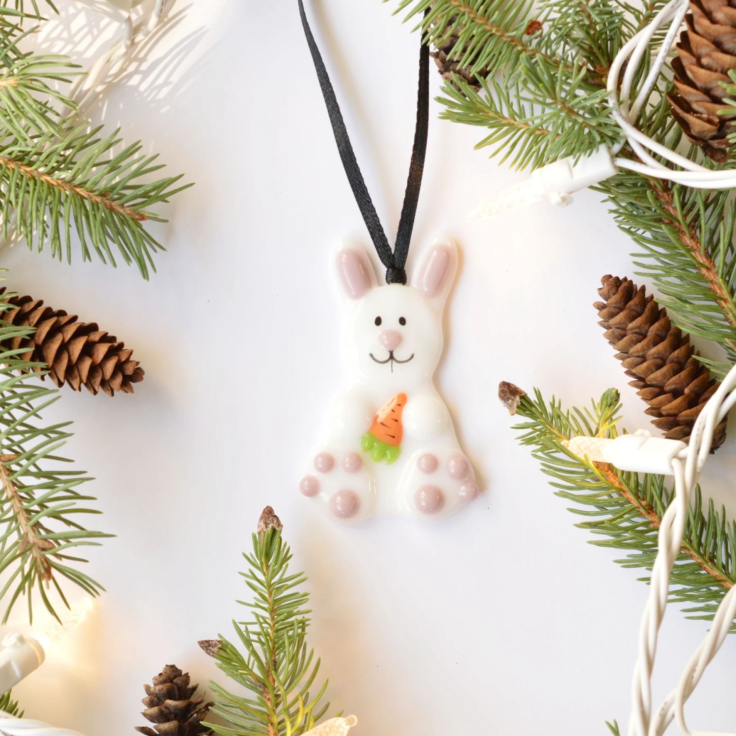 Station Pôle Nord: Rabbit Ornament Product Image 1 of 1