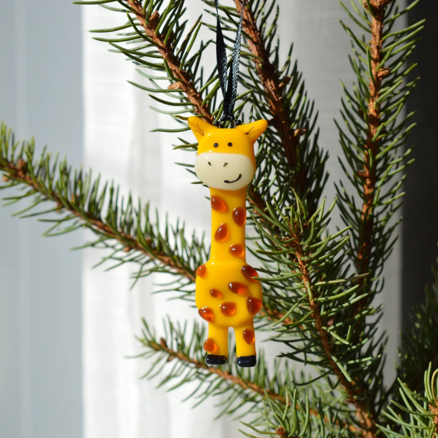 Station Pôle Nord: Giraffe Ornament Product Image 1 of 1