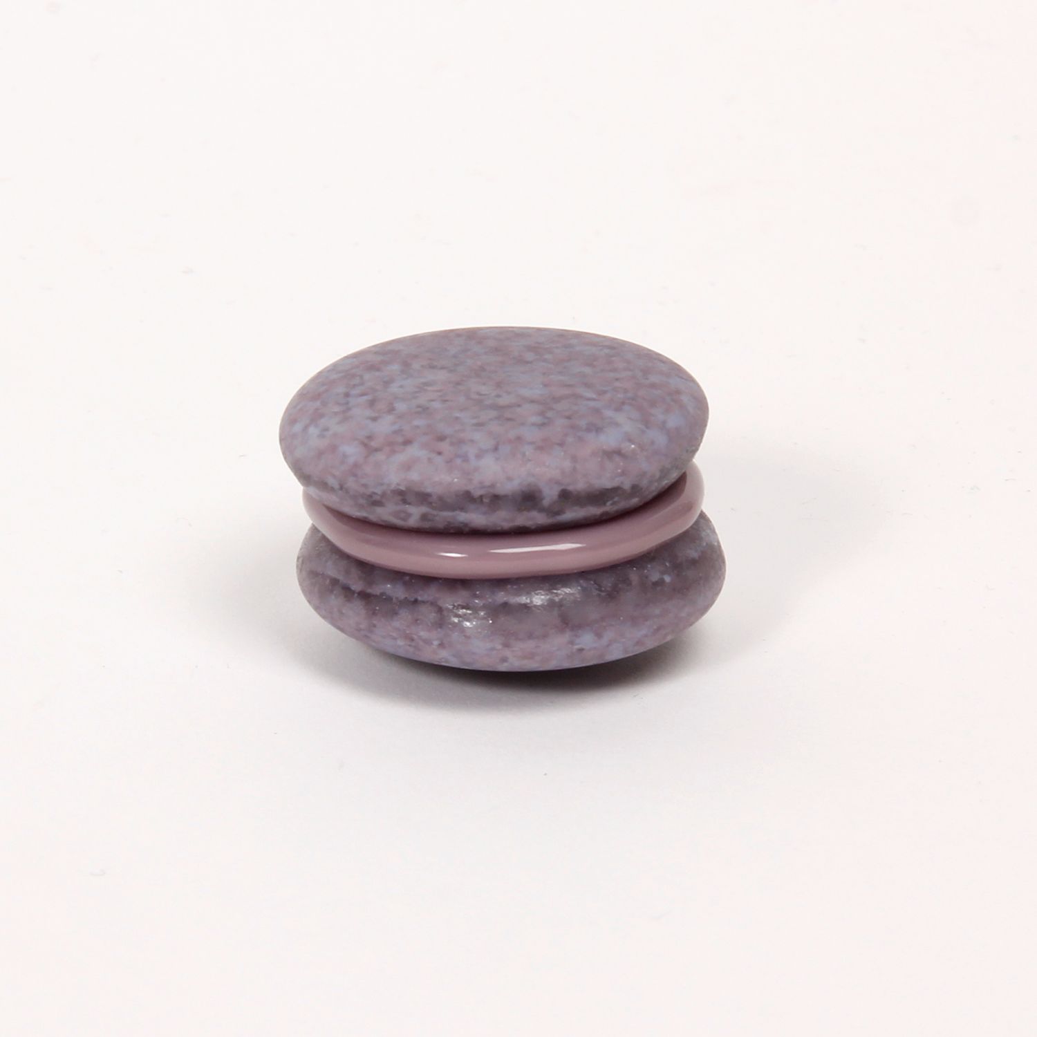 Colourblock: Macaron Magnet – lavender Product Image 1 of 3