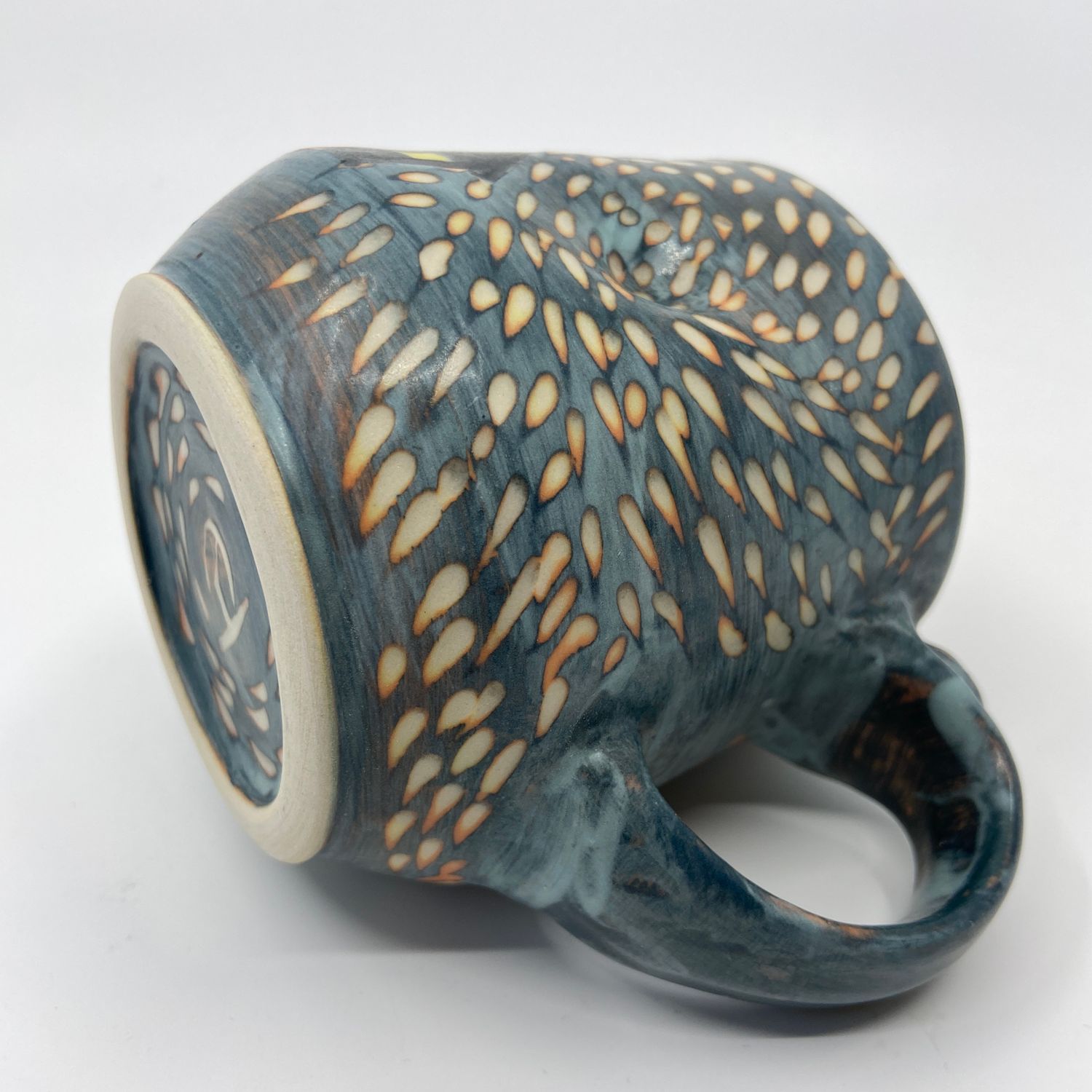 Teresa Dunlop: Carved Belly Button Mug with House Motif Product Image 3 of 3