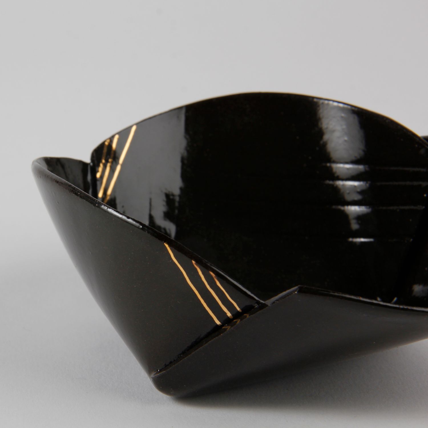 Natalie Waddell: X Large Black Folded Bowl Product Image 5 of 6