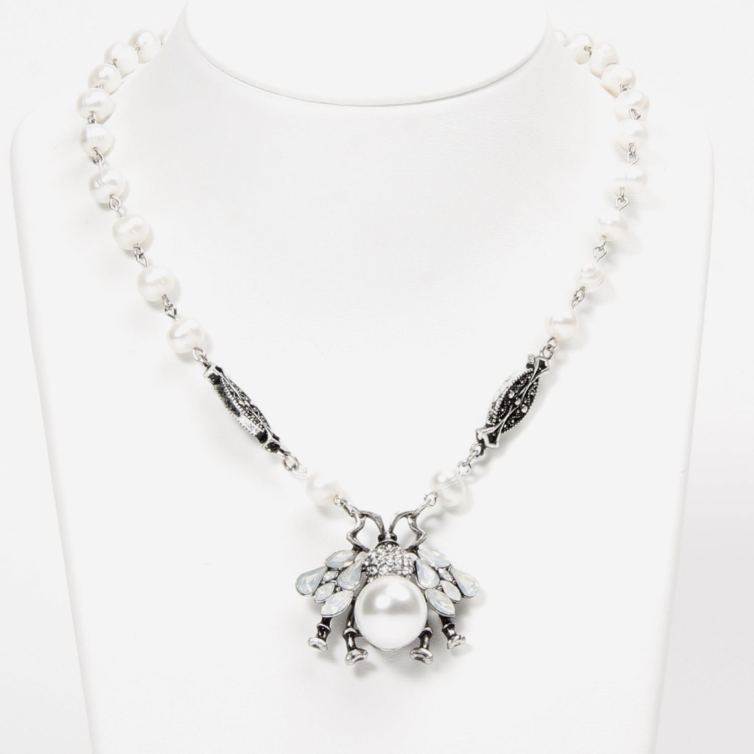 Valentine Rouge Jewellery: Ostuni Queen Bee Pearl Necklace Product Image 3 of 3