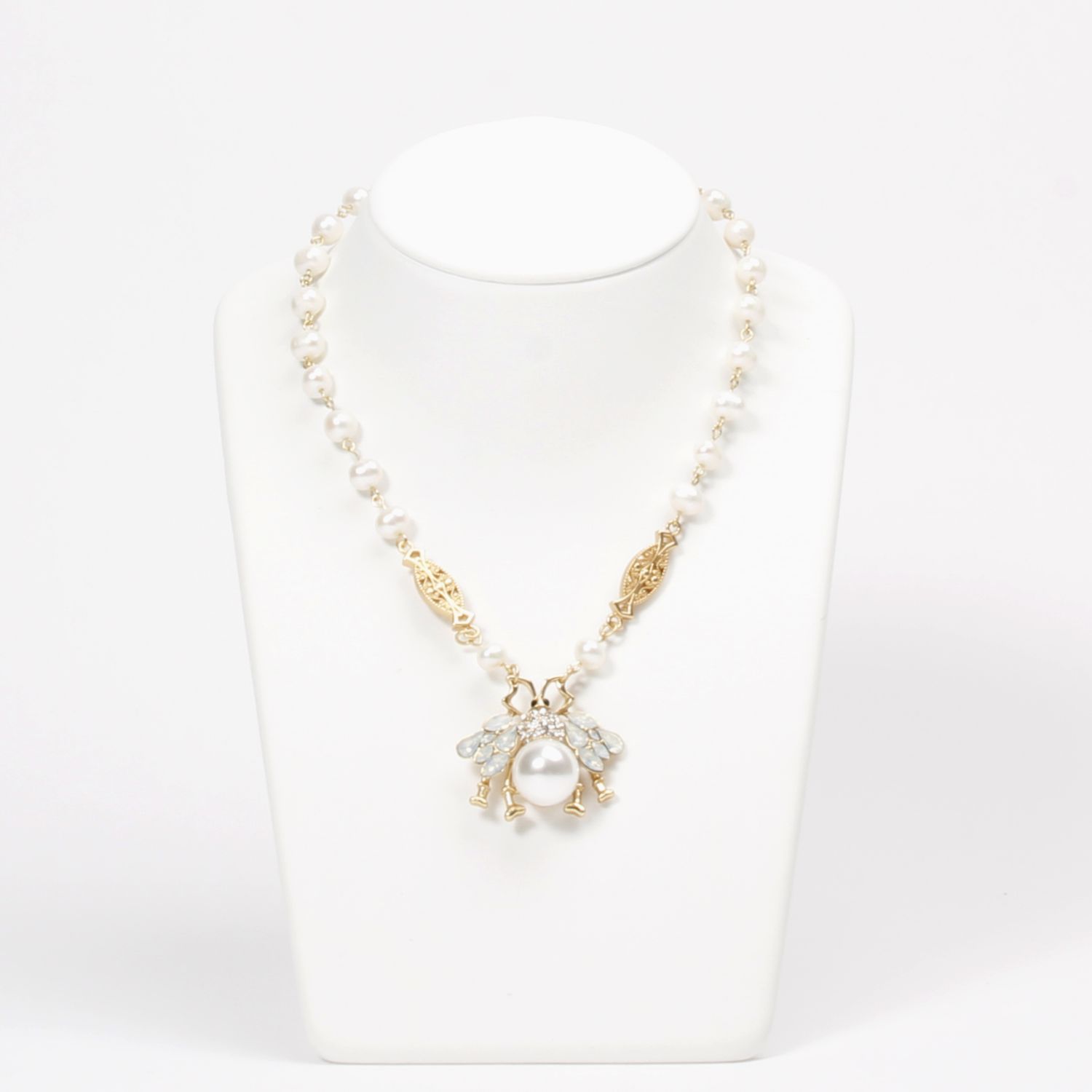 Valentine Rouge Jewellery: Ostuni Queen Bee Pearl Necklace Product Image 2 of 2