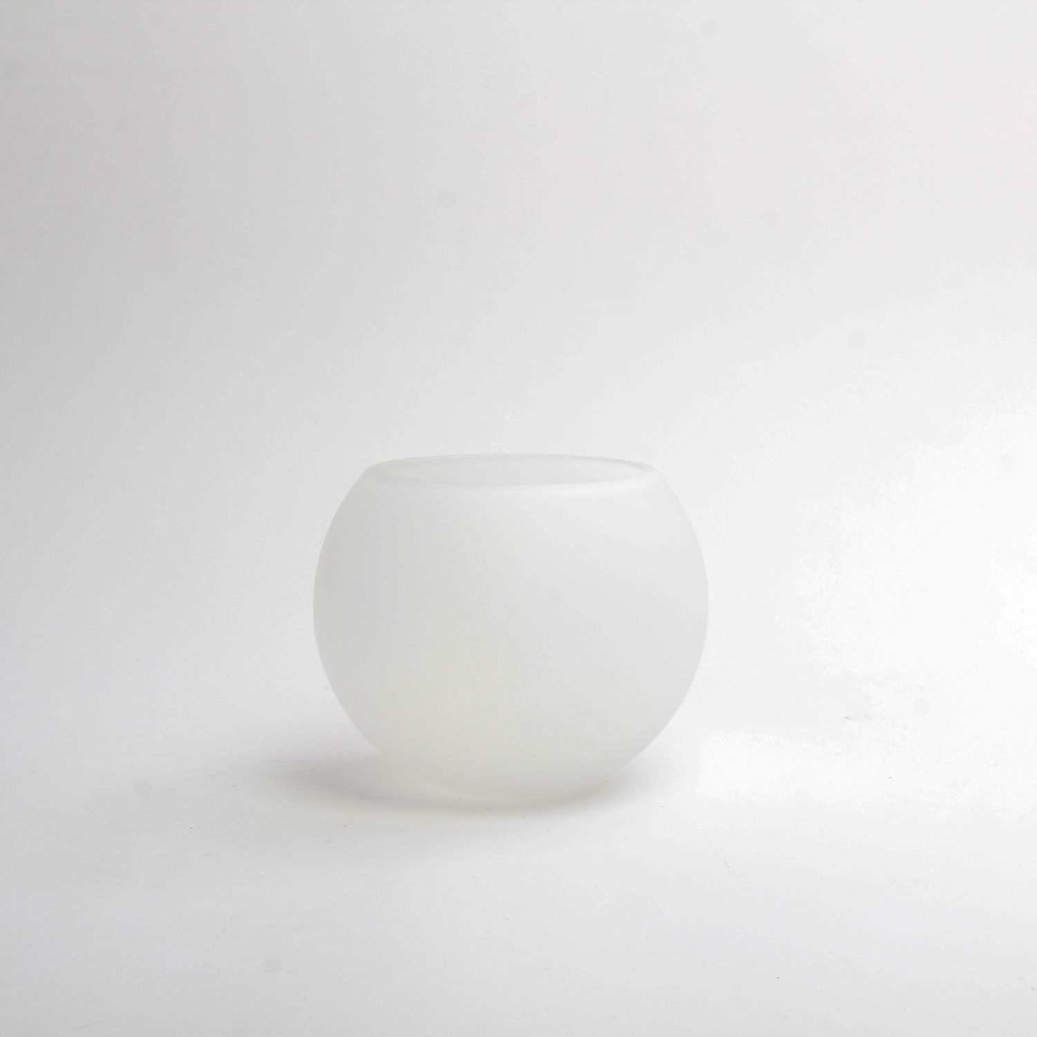Soffi Studio: Medium White Vase Product Image 1 of 3