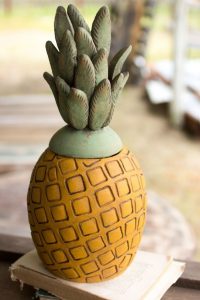 Clay pineapple